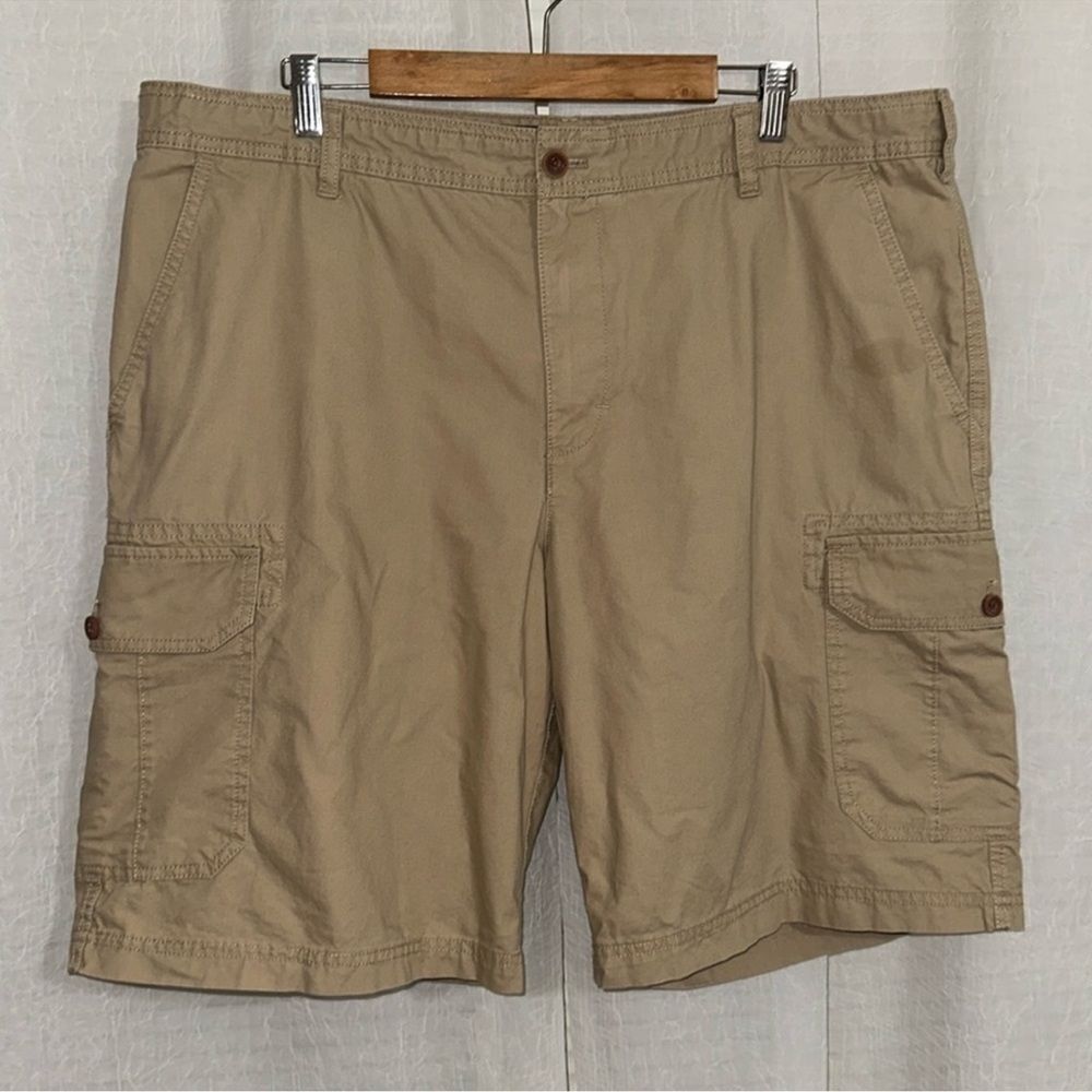 IZOD Saltwater 40 x 10.5 Khaki Cargo 💯 Cotton Six Pocket Shorts